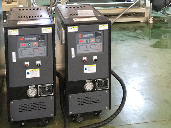 擠塑板生產(chǎn)線油溫機(jī) 擠塑板生產(chǎn)線油溫機(jī)