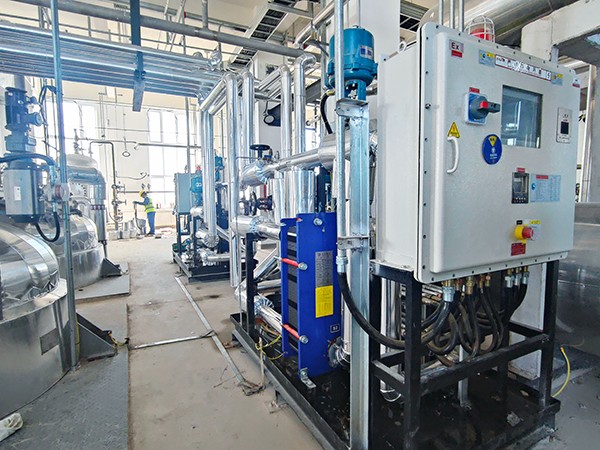 反應(yīng)釜電加熱油爐 反應(yīng)釜電加熱油爐