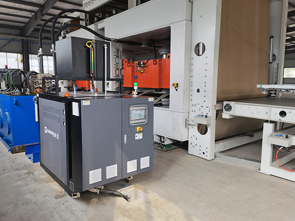 壓板加熱模溫機 壓板加熱模溫機