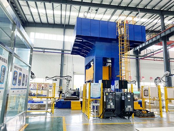 碳纖維模壓,碳纖維電池托盤,壓機,高溫油溫機 (3)